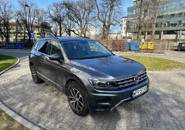 Volkswagen Tiguan Allspace cena 115000 przebieg: 106000, rok produkcji 2021 z Warszawa małe 211